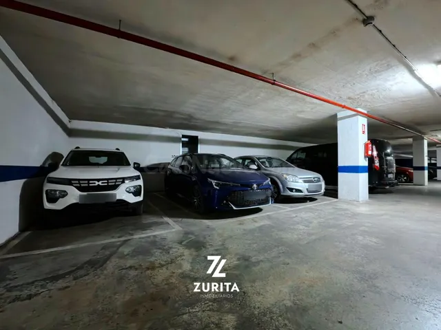 Plaza de garaje en venta en Córdoba. Carretera de Trassierra