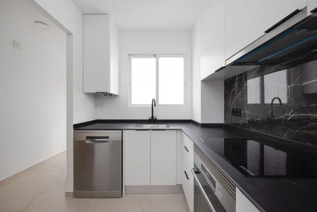 Ático reformado en venta en Torrevieja a 100 metros de la playa del acequión, con 3 dormitorios y 2 terrazas — 13
