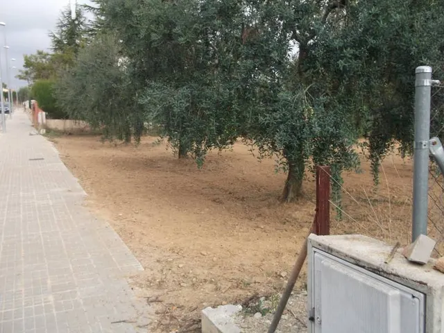 SOLAR EN LA MEJOR ZONA (HOSTALETS DE PIEROLA-ANOIA BARCELONA - foto 3