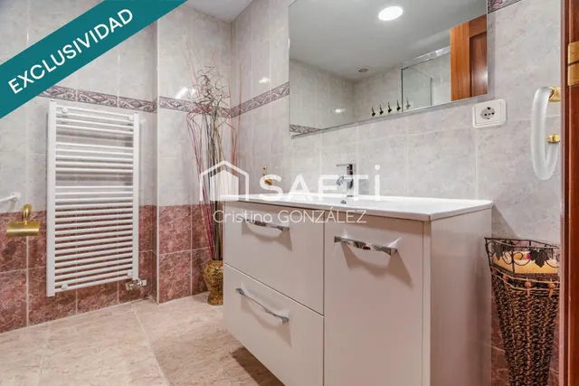 “Tu hogar ideal en Santa Maria – Fondo Sumella: práctico, luminoso y listo para entrar.” — 20