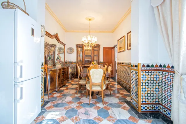Magnífica casa junto a la Puerta del Osario, Sevilla — 18