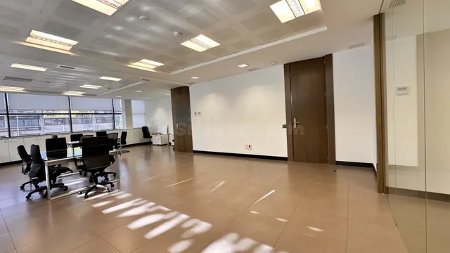 Oficina 300m² en alquiler - Villaviciosa de odon - foto 4