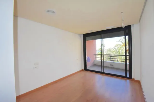 Amplio piso SE VENDE en Torrevieja – 3 habitaciones, terraza y garaje incluido — 18