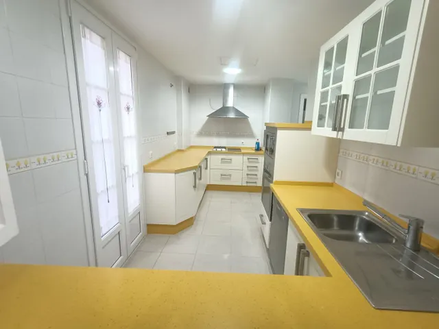 Amplio Duplex en el Barrio Santa María — 7