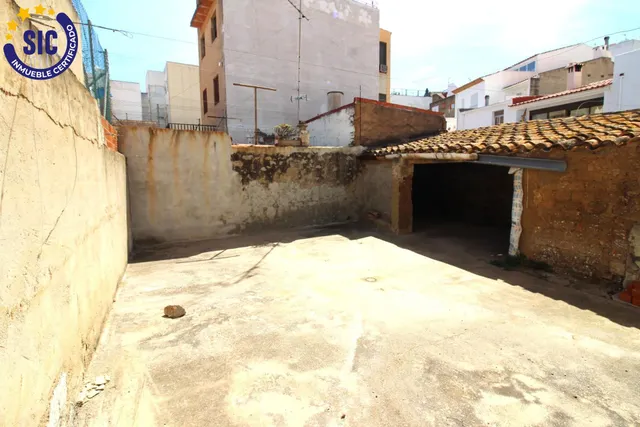 Parcela, solar o patio en el centro y casco histórico de Oropesa, particular o promotor — 7