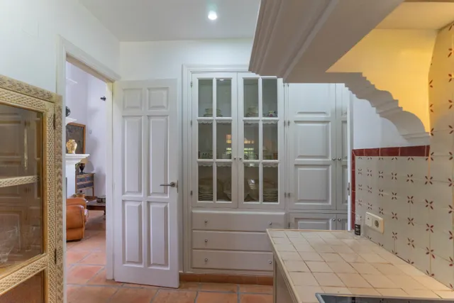 Bonita casa de campo con piscina, jardines y barbacoa — 21