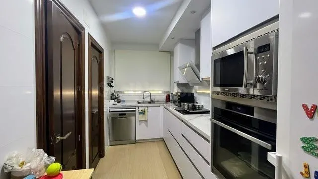 Magnífico piso en Huerta la Reina. CUATRO DORMITORIOS. DOS BAÑOS. Hace Esquina! — 5