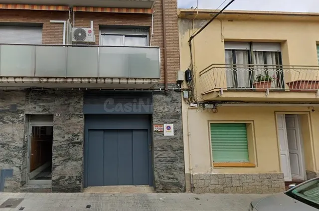 FANTÑSTICO PISO + 2 GARAJES en Calle PILAR, 9 PremiÑ  de Ma