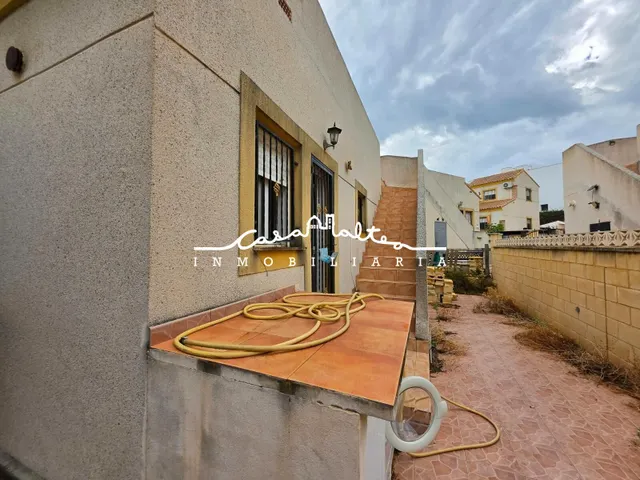 Chalet independiente en Polop con Terraza y Jardín Privado — 17