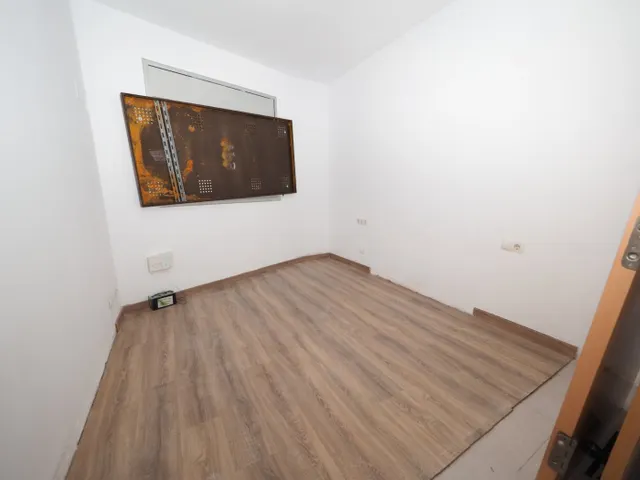 SE VENDE PISO SEMI-NUEVO EN SABADELL, ZONA LA CREU DE BARBERA — 8