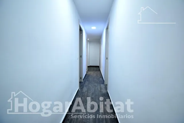 ¡SEGUNDA LÍNEA DE PLAYA! EXTERIOR REFORMADO CON GARAJE, PISCINA Y TERRAZA — 43