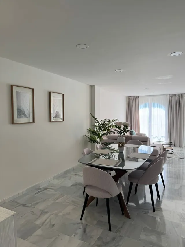 Apartamento 2 habitaciones 132m² en alquiler - Costa Del Sol — 34