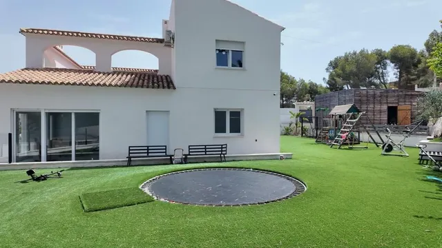 Casa 6 habitaciones 240m² en venta - Villamartin - foto 5