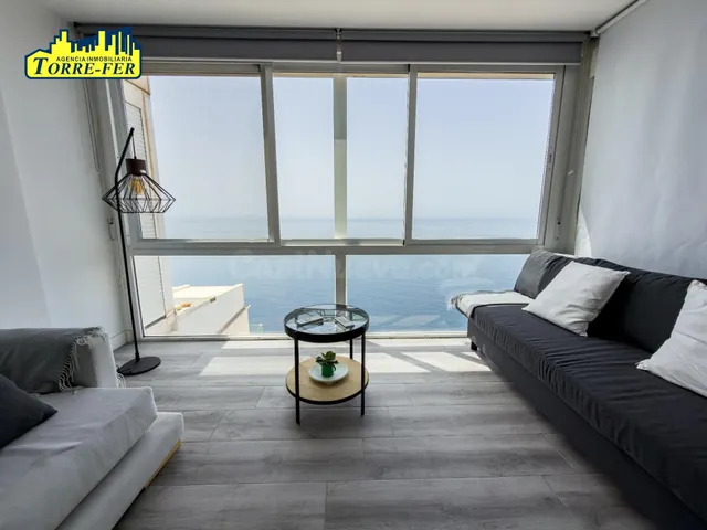¡Apartamento dúplex reformado y amueblado en alquiler de tem - foto 4
