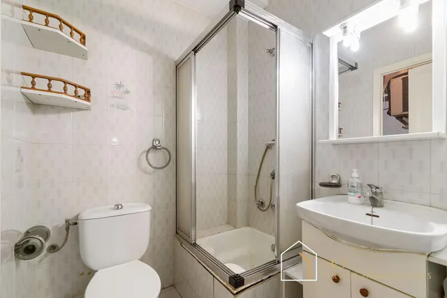 Piso en venta en plaza virrei amat – 4 habitaciones y 77 m2 útiles — 20