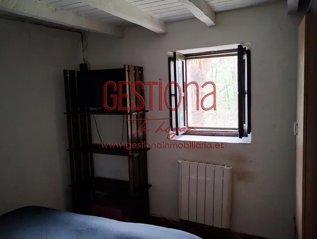 CASA DE PIEDRA CON AMPLIA PARCELA. ESCOBEDO DE VILLAFUFRE. — 48