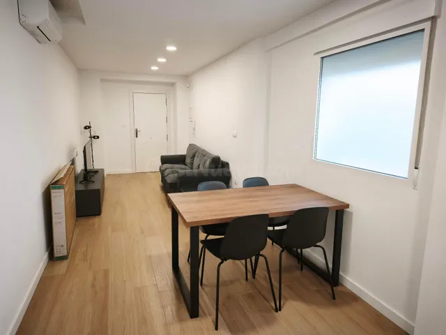Acogedor Piso Reformado en Almansa - Zona San Isidro por solo €500 al mes — 4