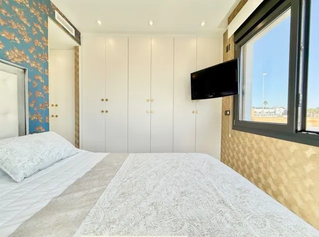 Villa 3 habitaciones 127m² en venta - Lomas de Cabo Roig — 28