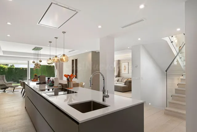 Chalet 5 habitaciones 306m² en venta - Marbella - foto 3