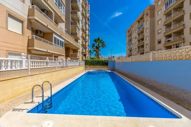 Apartamento totalmente reformado en urbanización con 2 piscinas, Aguas Nuevas, Torrevieja — 30