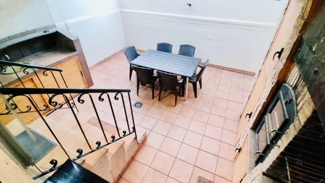 Estupendo triplex en zona campo de futbol — 25