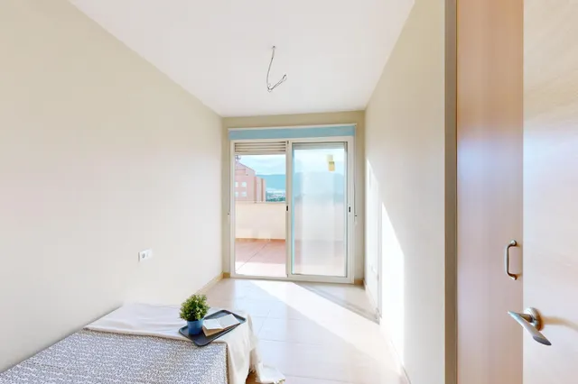 Un ático para estrenar. Una terraza para disfrutar. Una vida por comenzar. — 29