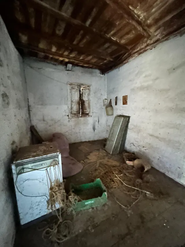 Amplia Casa de Piedra en Dehesas - Oportunidad Única por 29.000 € — 22