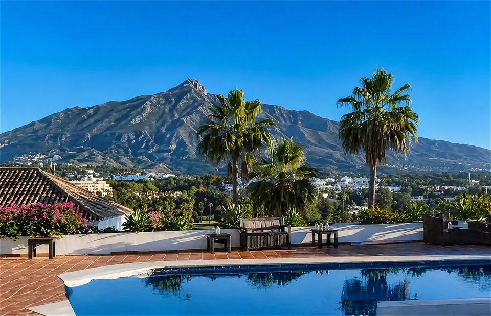 Chalet 5 habitaciones 646m² en venta - Marbella