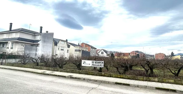 Parcelas de terreno urbano en pleno centro de Cacabelos — 2