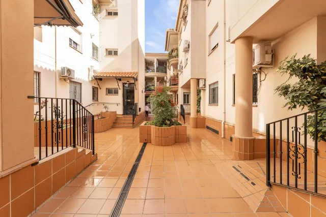 Piso de 2 habitaciones en Armilla. ¡ en rentabilidad ! — 5