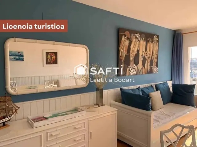 Apartamento reformado de 2 dormitorios con terrazas, vistas al canal y licencia turística – Empuriabrava — 5