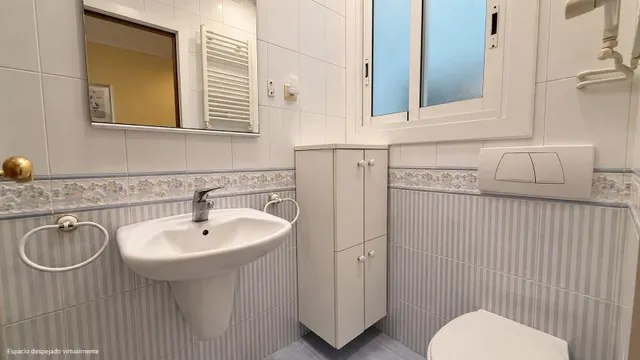 Amplia vivienda de 4 habitaciones con terraza acristalada, chimenea y aparcamiento — 43