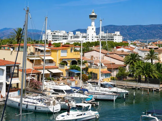 Apartamento con espectaculares vistas al canal, a 3 minutos de la playa de Empuriabrava — 14