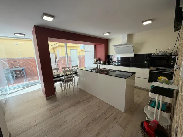 Casa Unifamiliar de 3 dormitorios y sótano en Fuenteamarga — 3