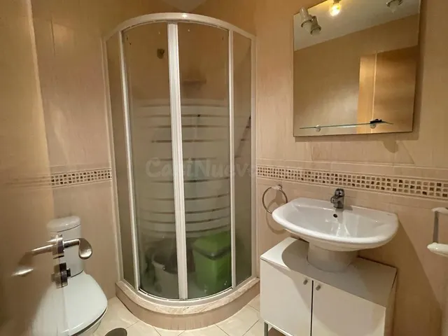 Venta apartamento en la zona alta de Ponferrada - foto 5