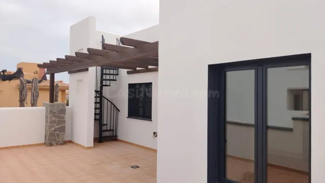 Apartamento en Última Planta con Terraza Privada y Espectacu
