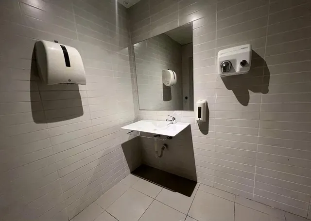 Local en venta en  rentabilidad en Avenida de Levante Rivas-vaciamadrid. — 7