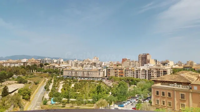 Exclusivo, luminoso y amplio piso con varias terrazas y vist - foto 5