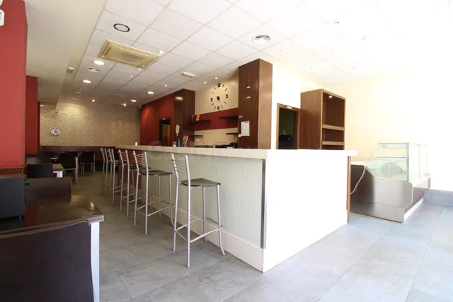 Local comercial 2 habitaciones 100m² en alquiler - Masías - foto 2