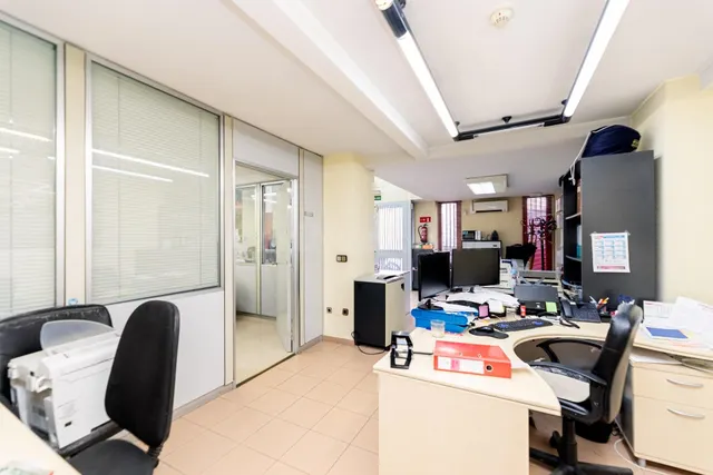 ¡Gran Oportunidad de Inversión en Bellas Vistas! Oficina Diá - foto 4