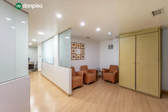EXCLUSIVO INMUEBLE EN PLAZA DE CARRETAS, JUNTO AL EMBLEMÁTICO PASEO DEL SALÓN — 13