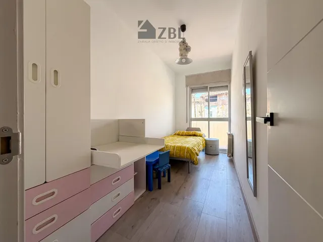 PISO EXTERIOR DE 90 m2 CON TERRAZA, BALCÓN Y VISTAS DESPEJADAS EN SANTPEDOR — 11