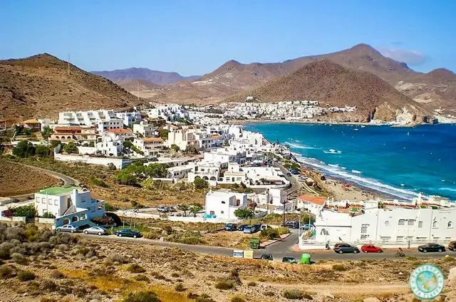 Oportunidad única para promotores: solar para 15 viviendas a 500 metros de la playa de San José — 12