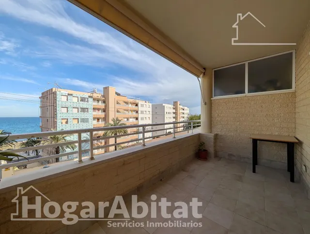 ¡vistas al mar! amplio y esquinero con garaje, terraza y estudio independiente — 14