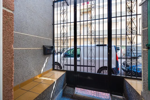 Apartamento de 1 dormitorio con orientación este en el centro de Torrevieja!!! — 17