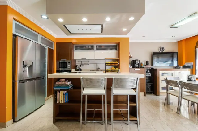 Impresionante villa de 620 metros con piscina, sotano, bodega y GYM!!! — 34