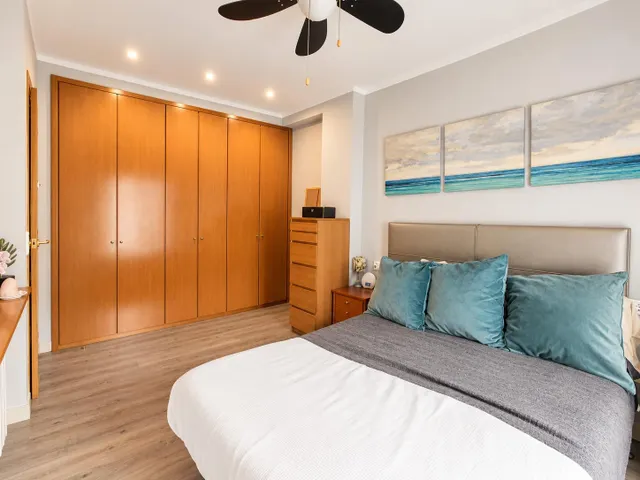 Vivienda esquinera con garaje — 15