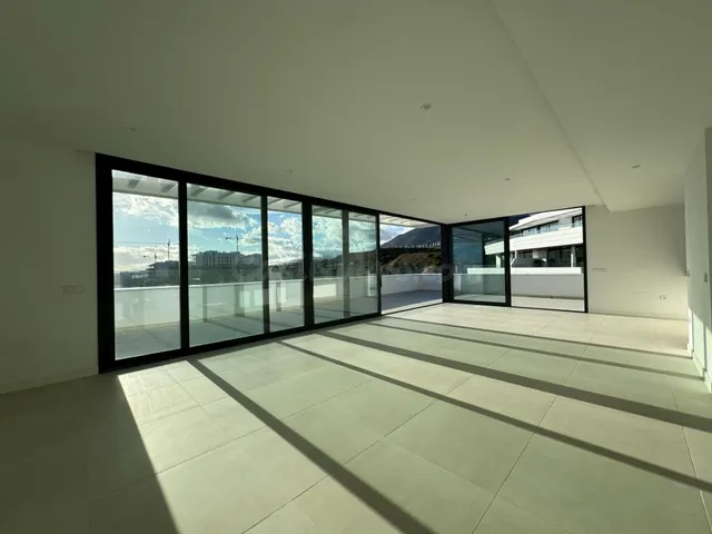 Ático de lujo de 3 dormitorios y 2 baños con vistas al mar.  - foto 4