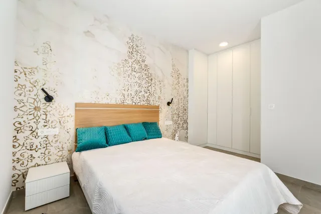 Apartamento céntrico construido en 2024 (aprox. 71 m2 - 3.ª planta) con piscina en la azotea, a solo 250 m de Piscinas Naturales/Playa del Cura, ¡y con licencia turística! — 23