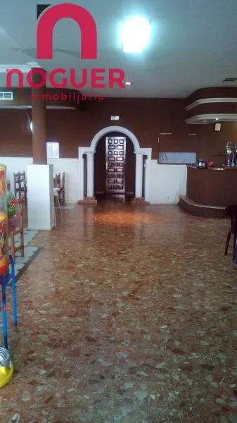 SE VENDE RESTAURANTE CON CASA EN VILLARRUBIA — 37